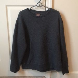 Men’s gray sweater
